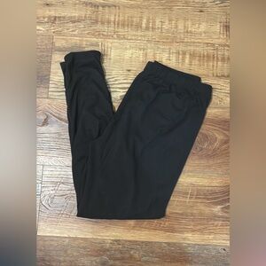 Zenana Outfitters Black High-Rise Leggings